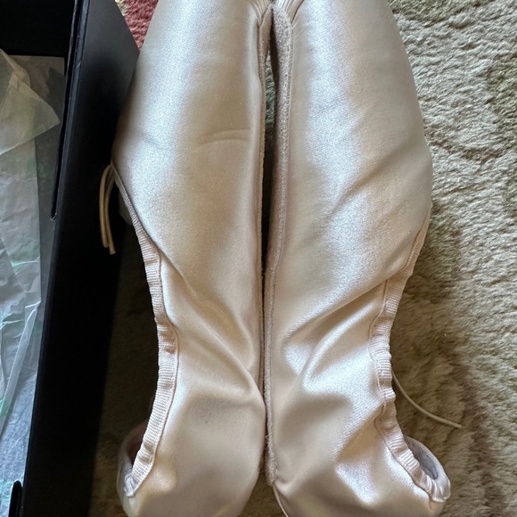 New-in-box SoDanca Joy II Elektra pointe shoes - Picture 6 of 7